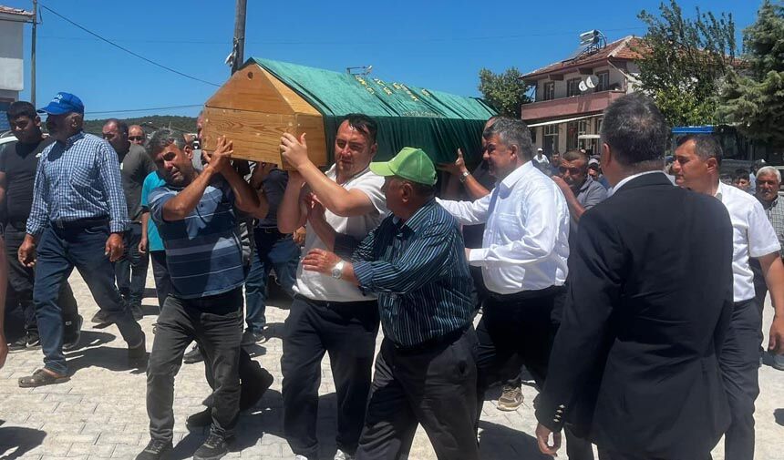Mesut Akbiyik Cenaze1