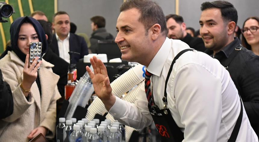 On On Ahmet Akin (3)