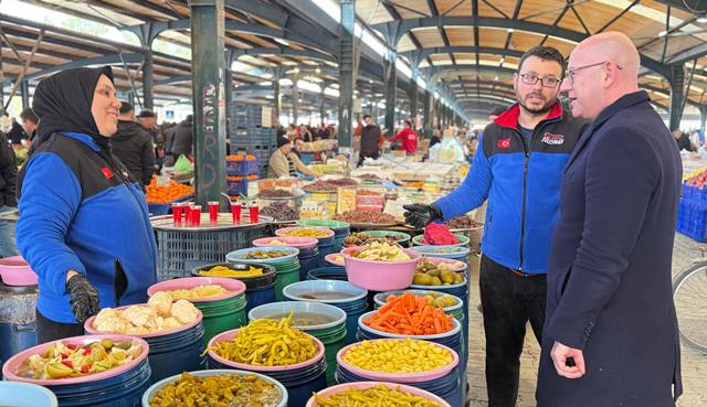 Serkan Sari Semt Pazari (3)