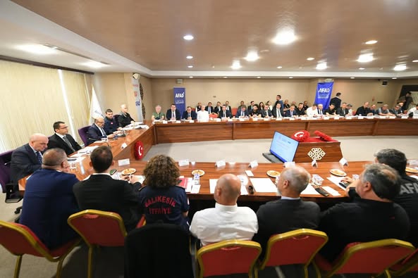 Afet Toplantisi Vali (2)