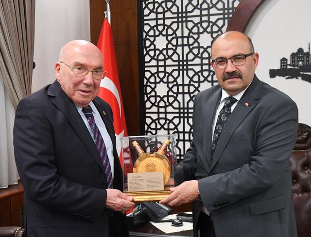 Atil Uzelgun Vali Ustaoglu (2)
