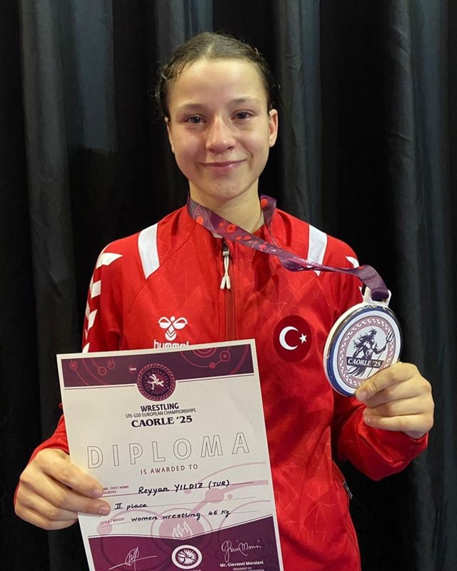 Reyyan Yildiz 11