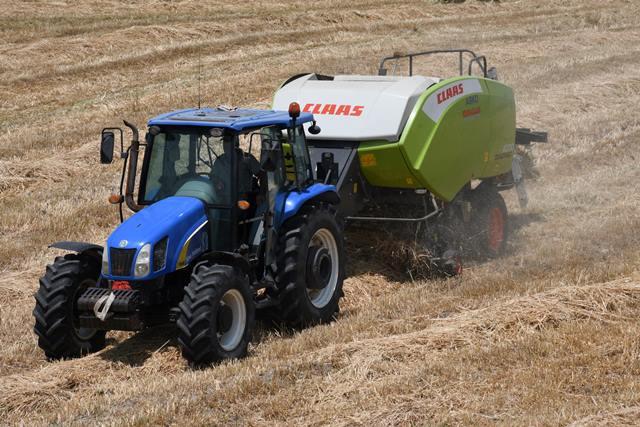 Tarla Traktor Ekim (3)