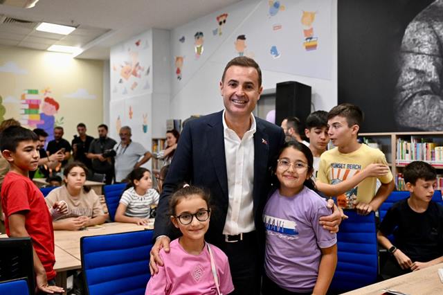 Akiq Kutuphane Camlik (1)