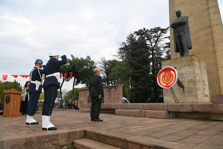 Vali Sindirgi Ustaoglu Ata