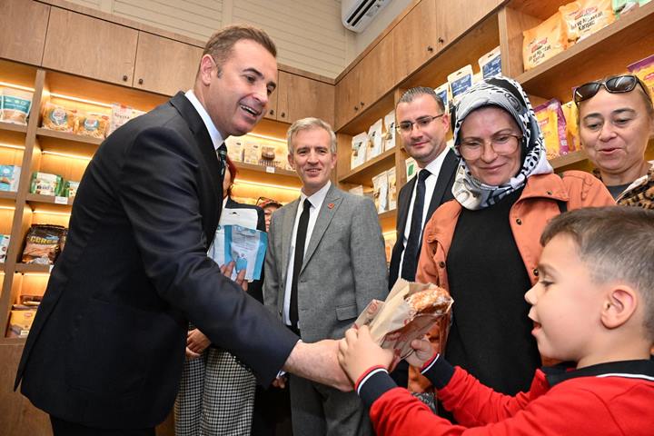 Akindan Gonullere Dokunan Iki Acilis 11