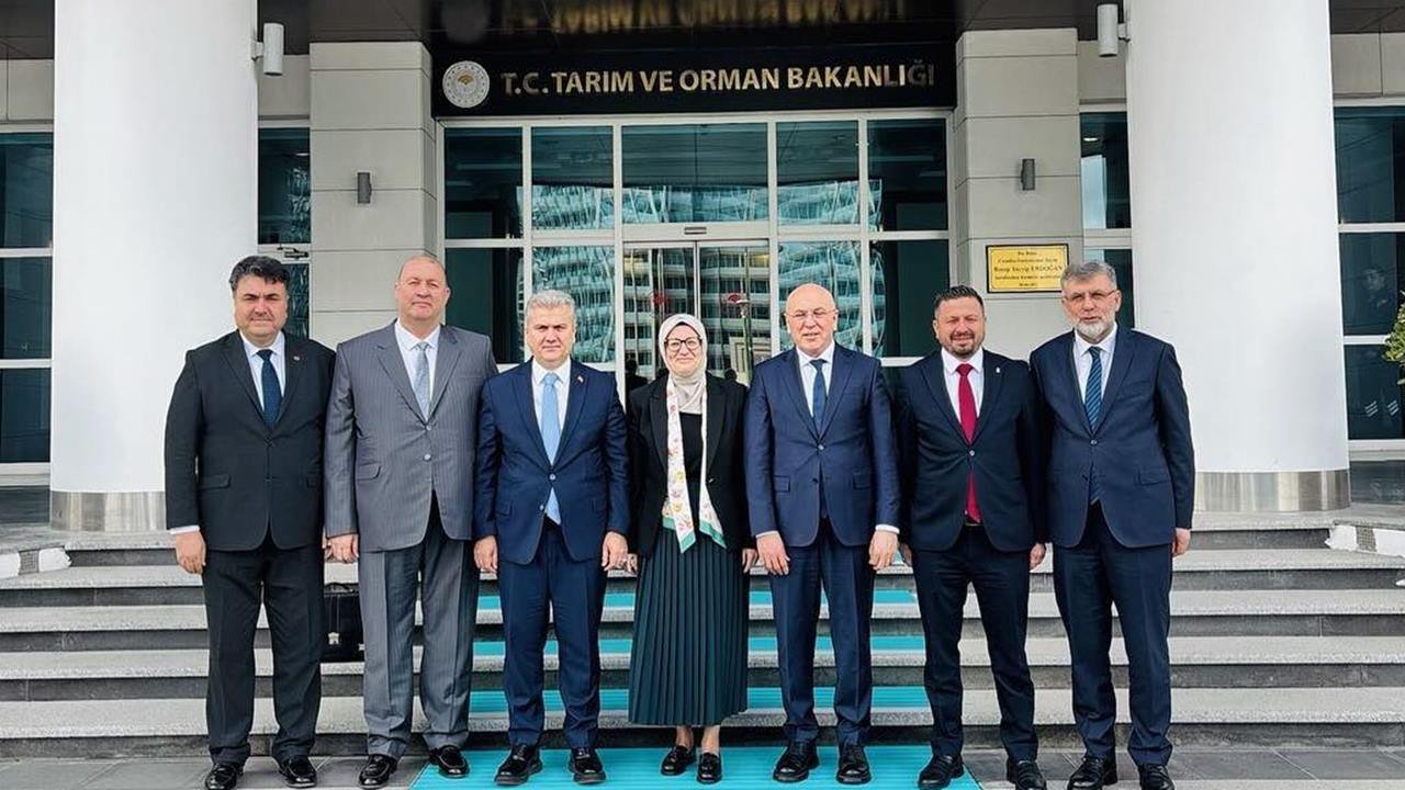 Balıkesir heyeti bakan Yumaklı ile görüştü