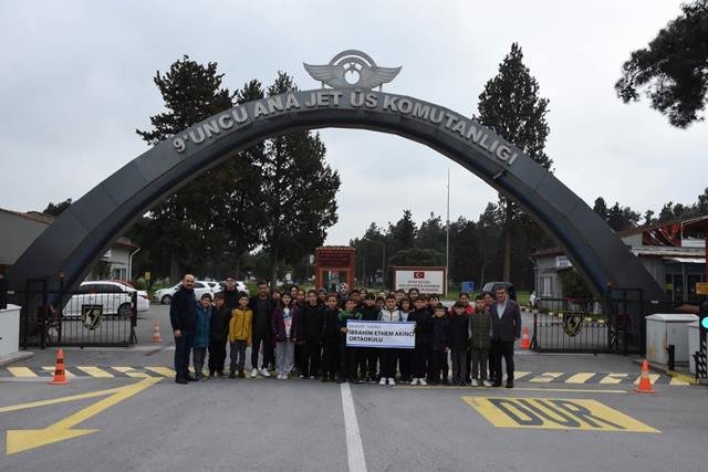 Hava Ussu Ogrenci1 (3)