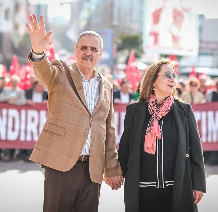 Cemal Abi Ve Esi