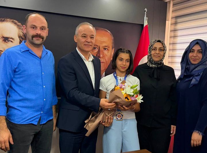 Halide Ozcan Niyazi Tunc
