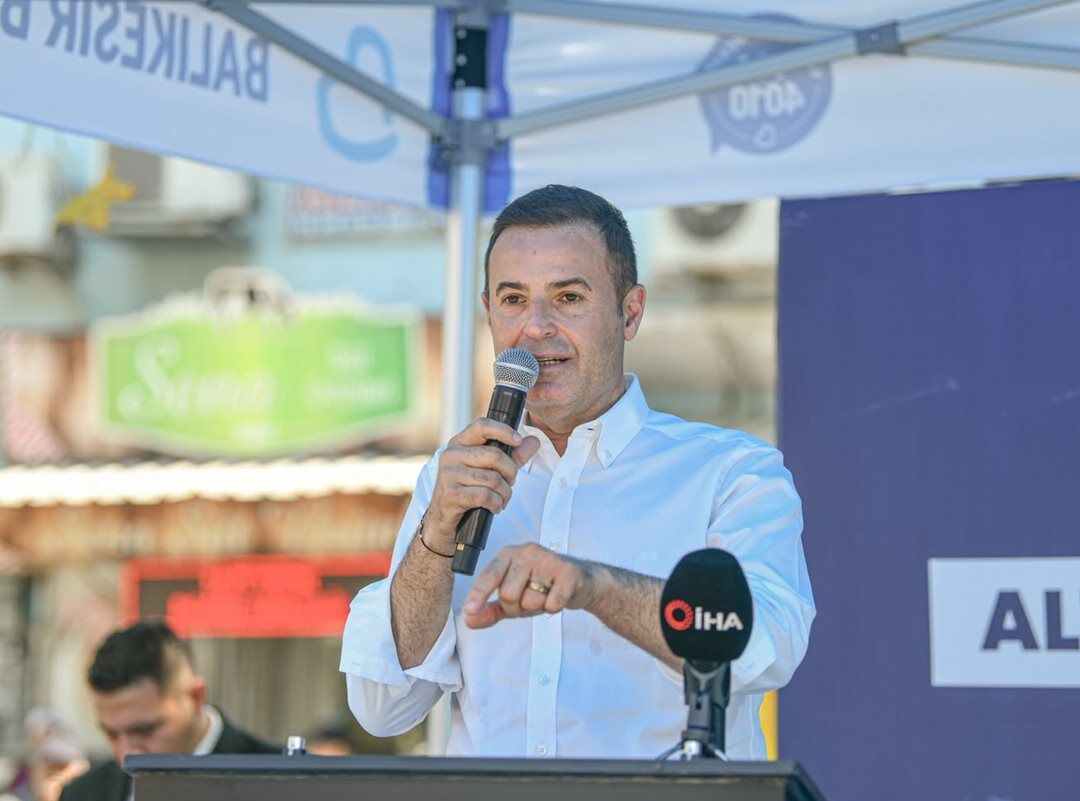 Akin Manyas Portre