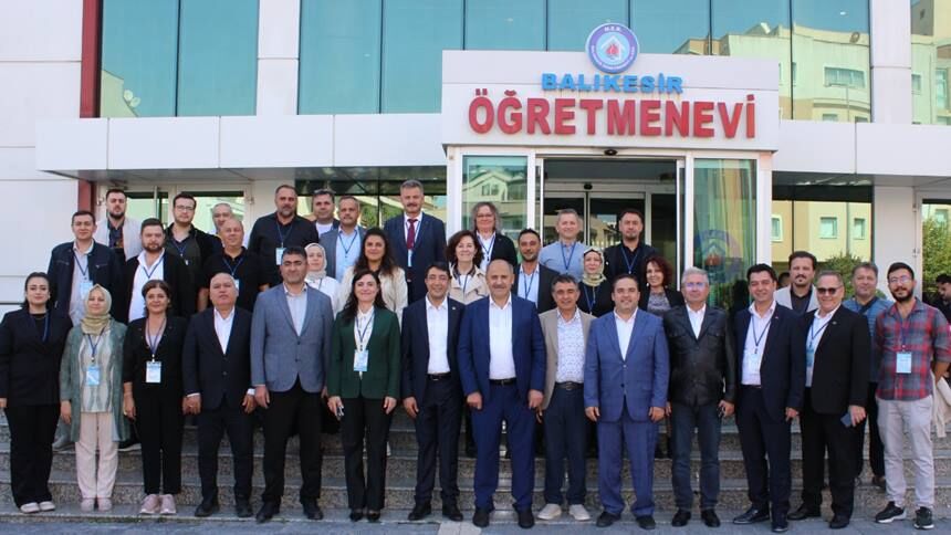 Nihat Erzi Yonetim1