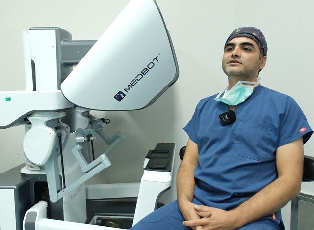 Robotik Cerrah Baun080