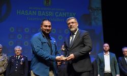 İsmail Cankul'a Hasan Basri Çantay Onur Ödülü