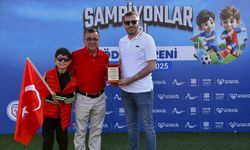 Can Cangök Şampiyonlar Liginde ödüller dağıtıldı