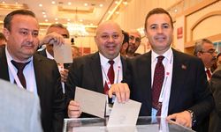Ekrem İmamoğlu'nun koltuğu Ahmet Akın'a teslim