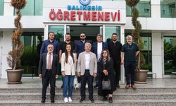 Gazete sahipleri gazeteci vekil Canbey ile buluştu