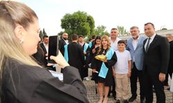Kepsut Meslek Yüksek Okulunda mezuniyet sevinci