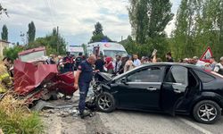 Balıkesir'de trafik kazası: 2 can kaybı var