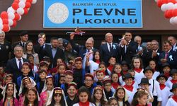 Balıkesir'de ilk ders zilini Vali İsmail Ustaoğlu çaldı!
