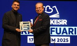 Cihat Yaycı “Mavi Vatan” kitabının özünü anlattı