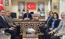 Atatürk Şehir Hastanesi yönetimi AK Parti'yi ziyaret etti