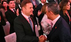 Ahmet Akın, Genel Başkan seçilen Özel’i kutladı