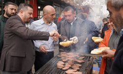 AK Parti sokağa mangal kurdu, köfte ziyafeti çekti