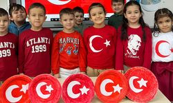 Balıkesir’de İkinci Dönem Bayrak Sevgisiyle Başladı