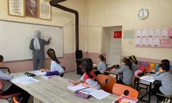 Bigadiç'te soba başında ders, yürekte umut...