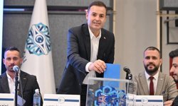 Yağlı Güreş Birliği Başkanı Ahmet Akın, güven tazeledi