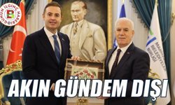 Siyasi fırtınada sessiz kaptan: Ahmet Akın