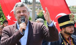 Mesut Akbıyık CHP'de yaşanan olaylara Fransız kalıyor!