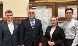 Polonya’da kürsüye çıktı! Dekan Yasan Bialystok’ta ders verdi
