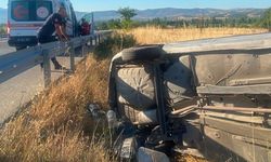 Bigadiç'te feci kaza. Otomobil şarampole uçtu