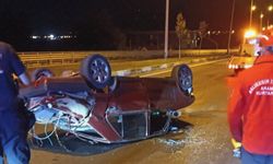 Edremit'te otomobil takla attı: 2 yaralı var