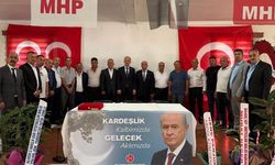 MHP Bigadiç İlçe Teşkilatı'nda Yakup Macan güven tazeledi