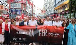 CHP'de genel başkanlık yarışı: Enişte de var, Akın da...