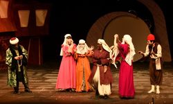 Balıkesir Şehir Tiyatrosu İlk Günden İzdiham Yarattı