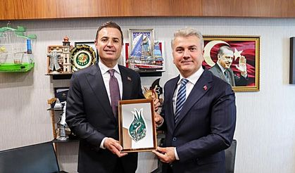 Mustafa Canbey'den başkan Ahmet Akın'a salvo!