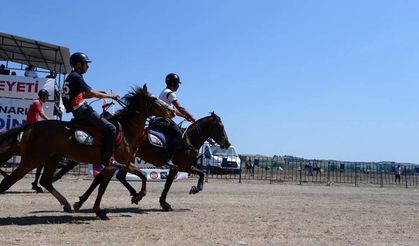 Susurluk Karapürçek'te ilk at yarışı ne zaman yapıldı?