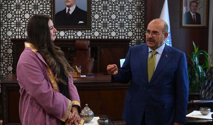 Yılın Kalfası Nisanur Eser, Vali Ustaoğlu’nu Ziyaret Etti