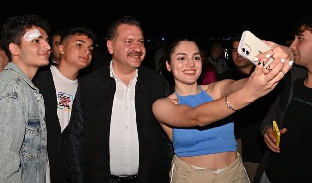 GENÇLERİN YÜCEL YILMAZ ABİSİ VAR
