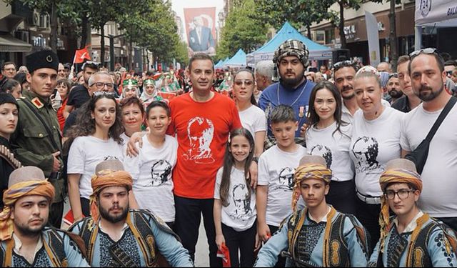 Başkan Ahmet Akın, 19 Mayıs’ı festivalle kutladı