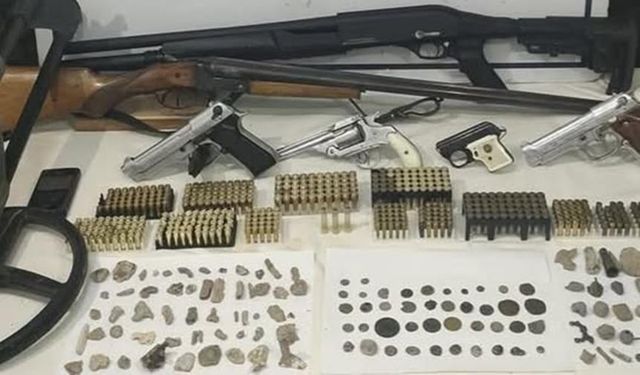 Balıkesir'de silah ve tarihi eser operasyonu