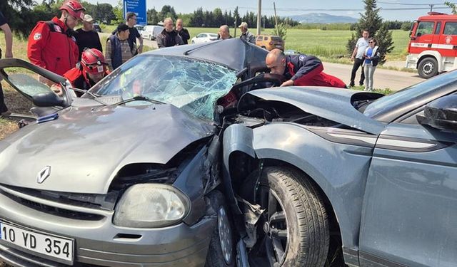 Balıkesir-Susurluk yolunda kaza: Ölü ve yaralılar var