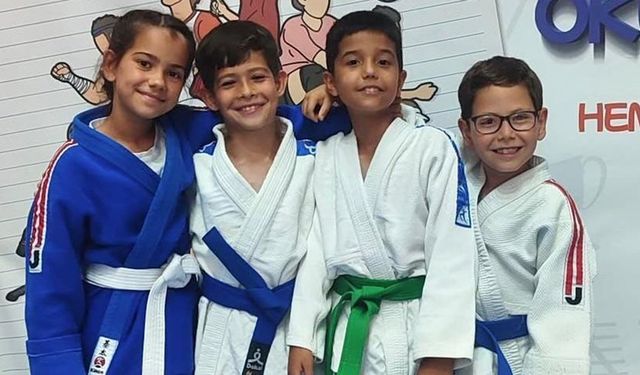 Balıkesir'in minik sporcuları madalyaları topladı