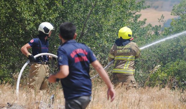 Balıkesir İtfaiyesinden bölge yangınlarına güçlü destek