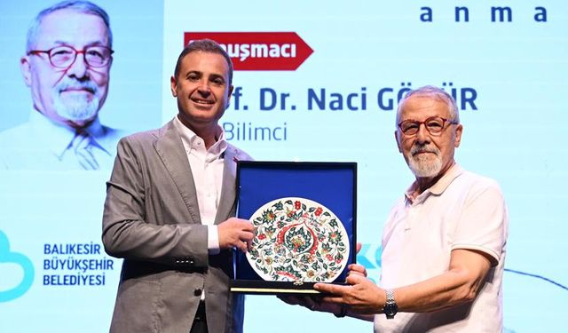 Ahmet Akın’dan deprem çağrısı: “Birlik olmalıyız”