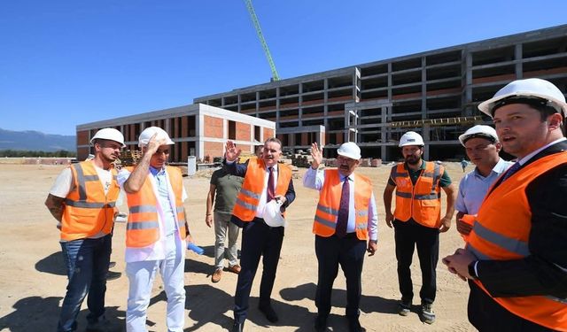 Edremit Devlet Hastanesi inşaatı son sürat